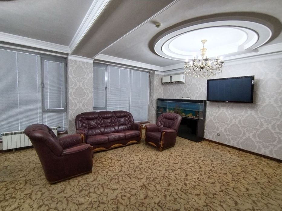 Аренда под офис 2 комната, С Мебелью! 88кв.м Алайский! 2200у.е