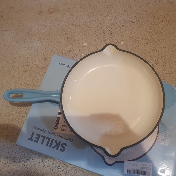 Tigaie din fonta emailata, 22 cm, Latt Home, albastra