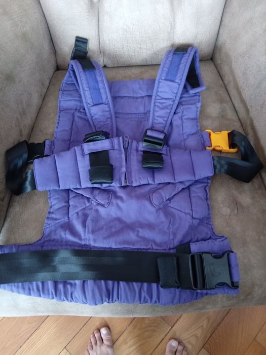 Кенгуро,слинг,подложка-несесер ,колани за прохождане, зимни шапки