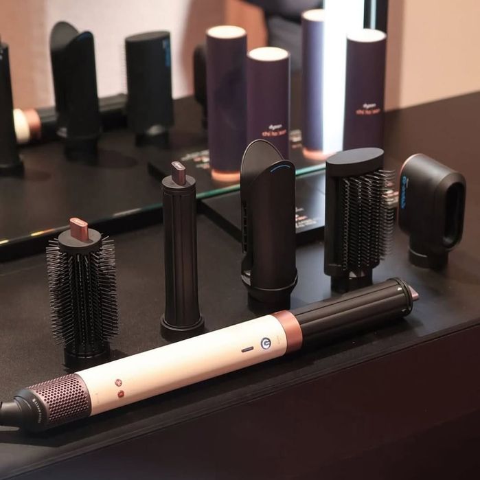 Dyson co-anda 2x.   2 yil garantiya bor