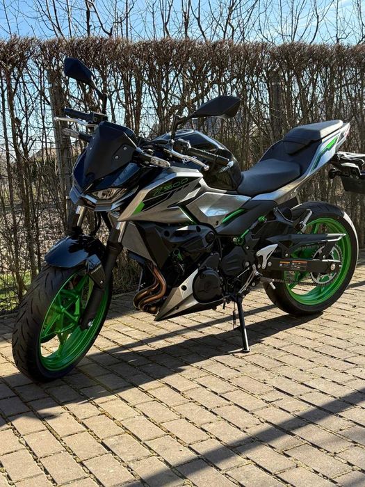 Kawasaki Z500 SE 2025