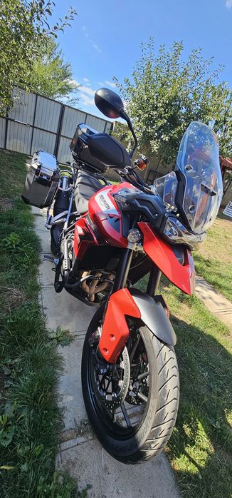 Triumph Tiger 900 GT – echipare Touring / Adventure