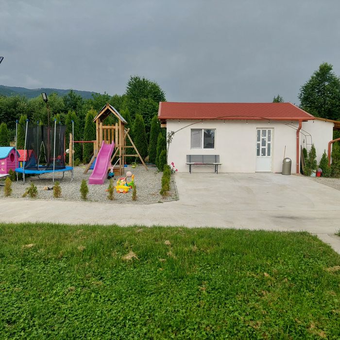 Tobogan / topogan gonflabil gigant de inchiriat.Loc de joaca ptr copii