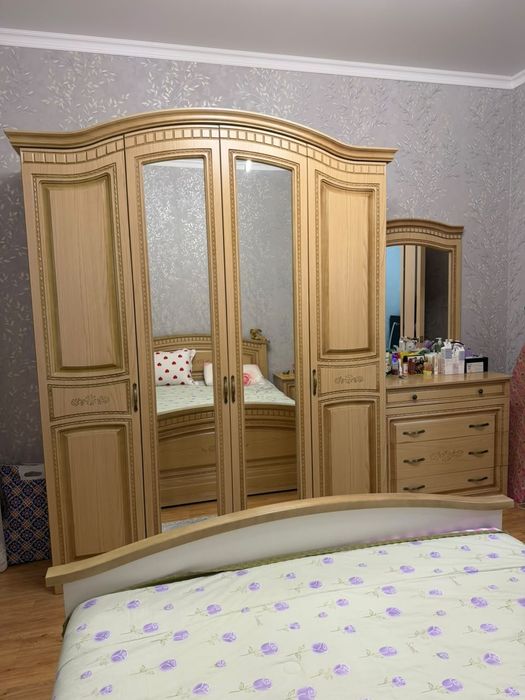Спальный гарнитур