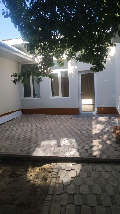 Ховли сотилади срочна