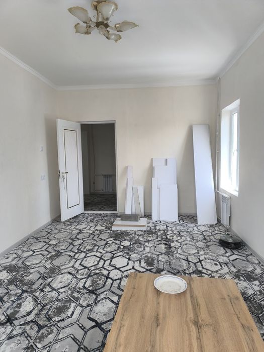 Yunusobod 2 daha 16 qavatli uy 7 qavat, kvadrat 43.