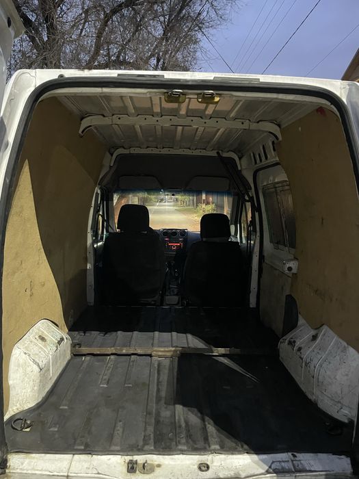 Продам машину Ford