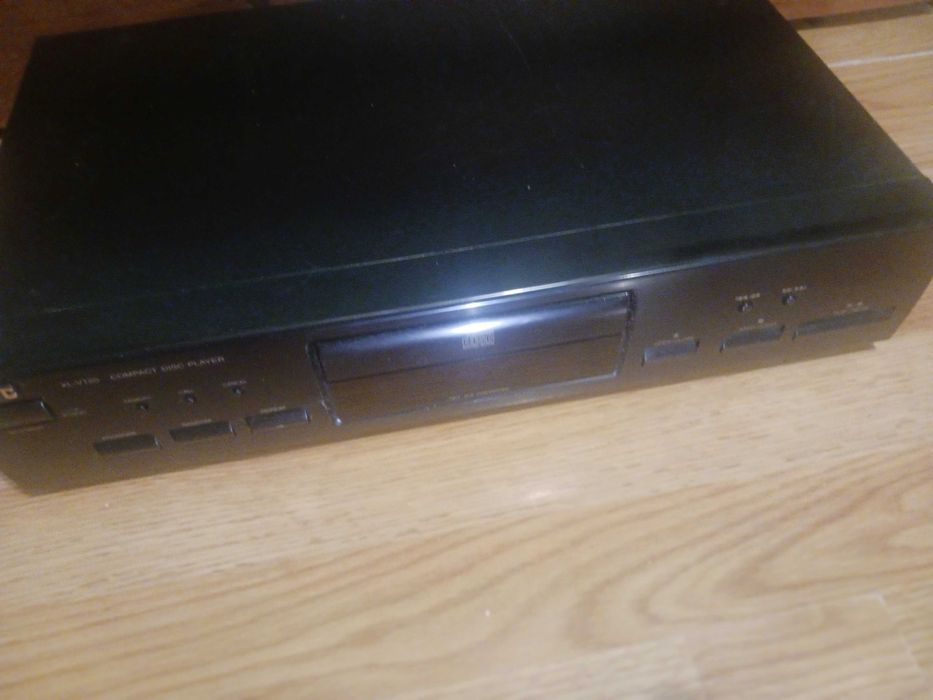 Стар качествен cd player jvc xl-v120bk