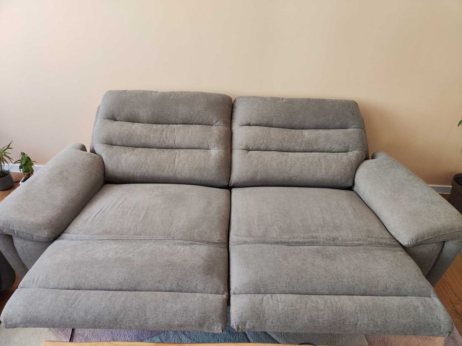 Диван и фотьойл с релакс механизъм (електрически)