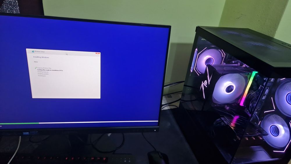 600FPS CS2 RYZEN 5 7500F RX 6800 16GB VRAM 2.25TB 16GB RAM 6000mhz AM5