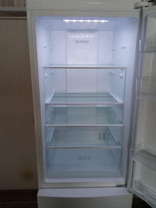 БУ холодильник Haier.