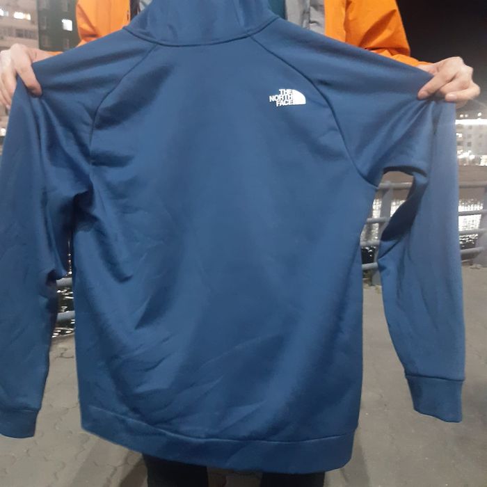 Продам костюмы The north face