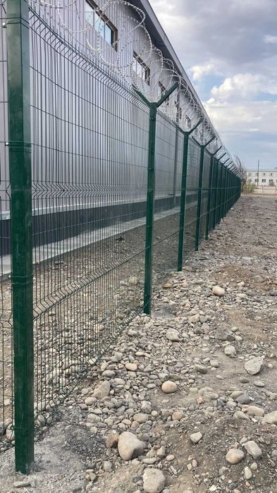 Забор 3D ограждение из сварной сетки