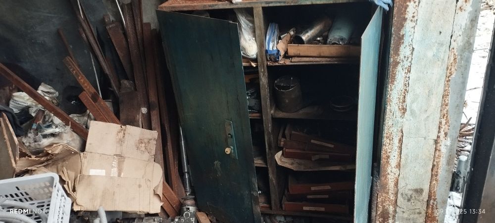 Продам металлический шкаф