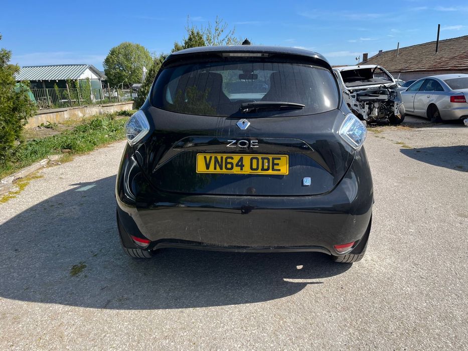 На части или цяло Renault Zoe 41 kwh 2014г дясна дирекция внос от Англия платено мито.