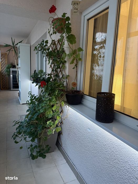 Apartament 3 camere, balcon, gata de utilizare