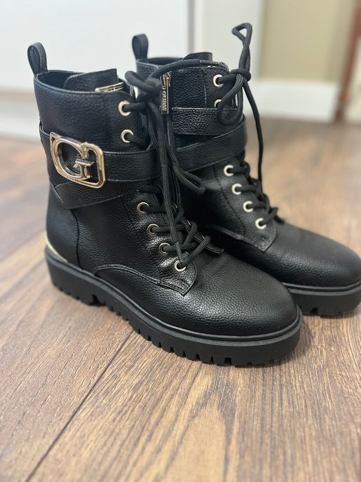 Нови Боти  Guess