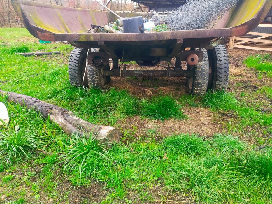 Vand plug  și remorca