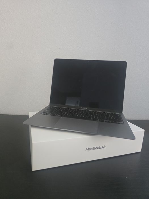 MacBook Air/ Apple M1 chip/13inch/246gb