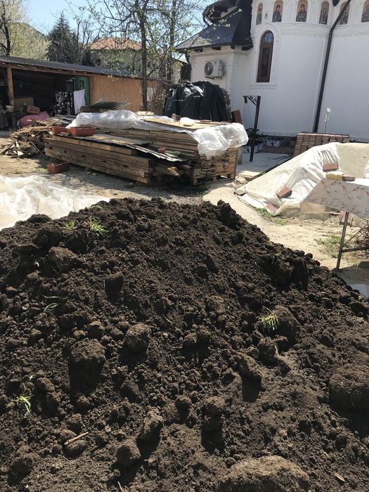 Nisip  Pamant Negru vegetal Balastru Pietris Chisai