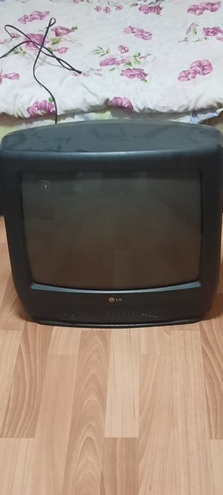 Продам телевизор