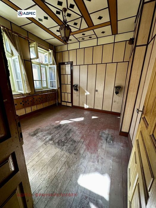 Къща в Ловеч, област-с.Дълбок дол площ 72 цена 32211