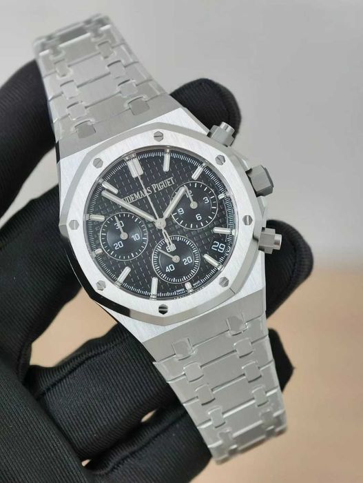 audemars piguet royal oak. blk