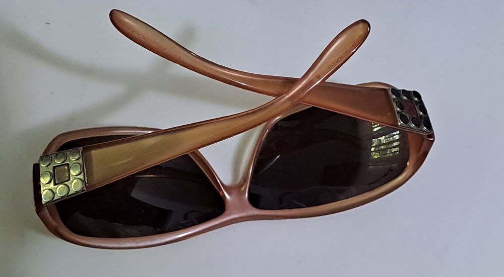 Ochelari de soare lotus