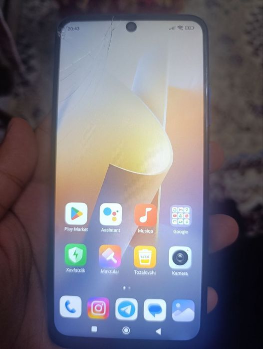 Redmi not 11 ekran ozgina singan