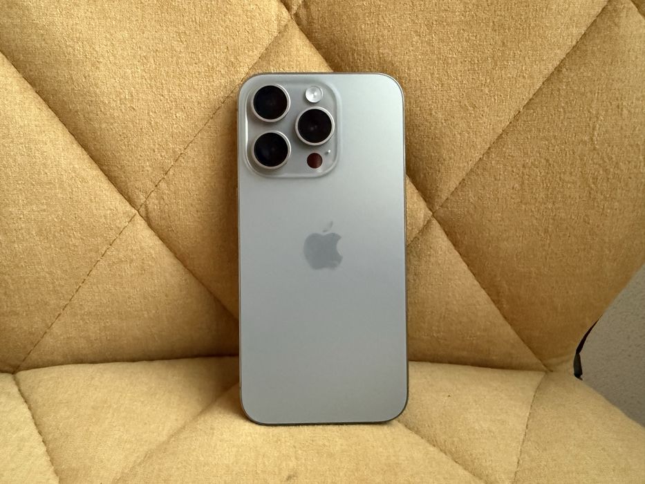 Продавам Iphone 15 pro 128г.