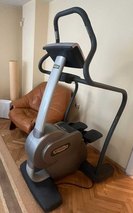 Професионален степер стълби stair climber на Technogym