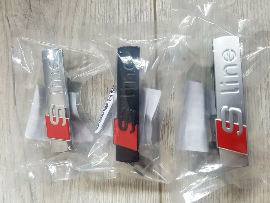 Emblema-Grila-Audi-Sline-S-Line-B6-B7-B8-B9-C6-C7-A3-Q3-RS-Q1-A1-TT-C5