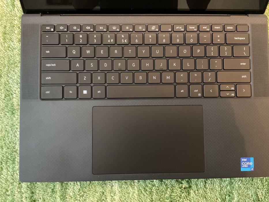 Vand laptop DELL Precision 5560 impecabil - touchscreen