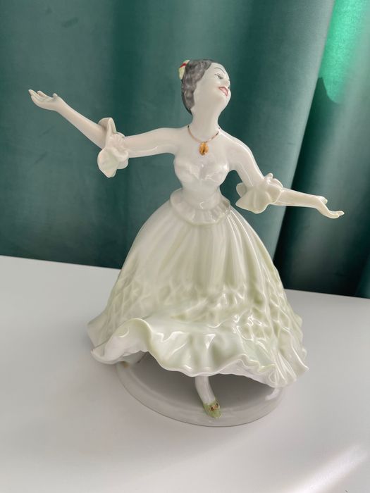 Obiecte portelan si sticla. Pret 300 Ron toate