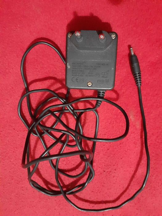 Încărcător Nokia ACP-7E pentru telefoane mobile non-smart