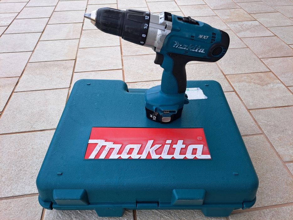 Masină de găurit și înșurubat cu acumulatori,  Makita 8434D