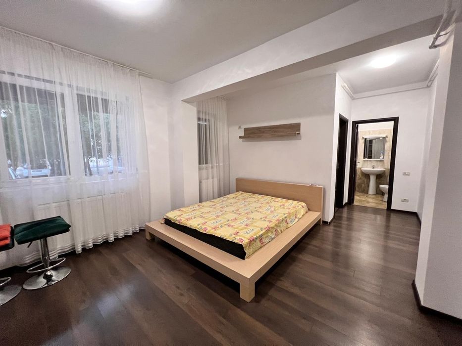 Garsonieră tip Studio Militari Residence acces loc de parcare