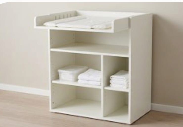 Столик пеленальный IKEA.