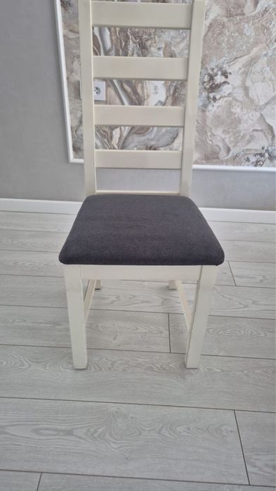 Продам стулья 6 штук