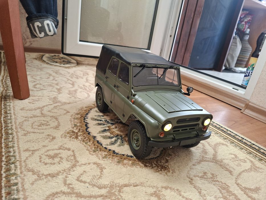 RC UAZ 469 1/12 спешно!!