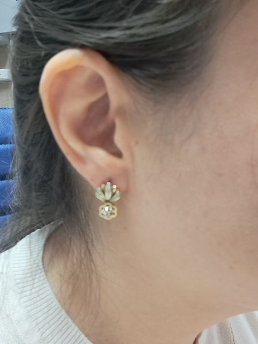 Бриллиантовые золотые серьги