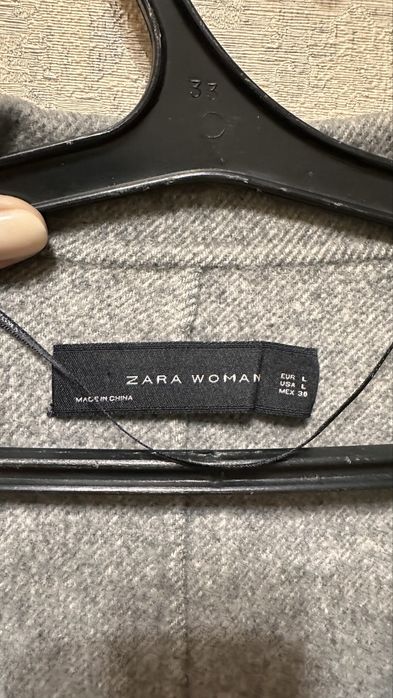 Пальто zara 48 размер.шерсть