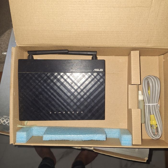 Router Asus RT-N12E