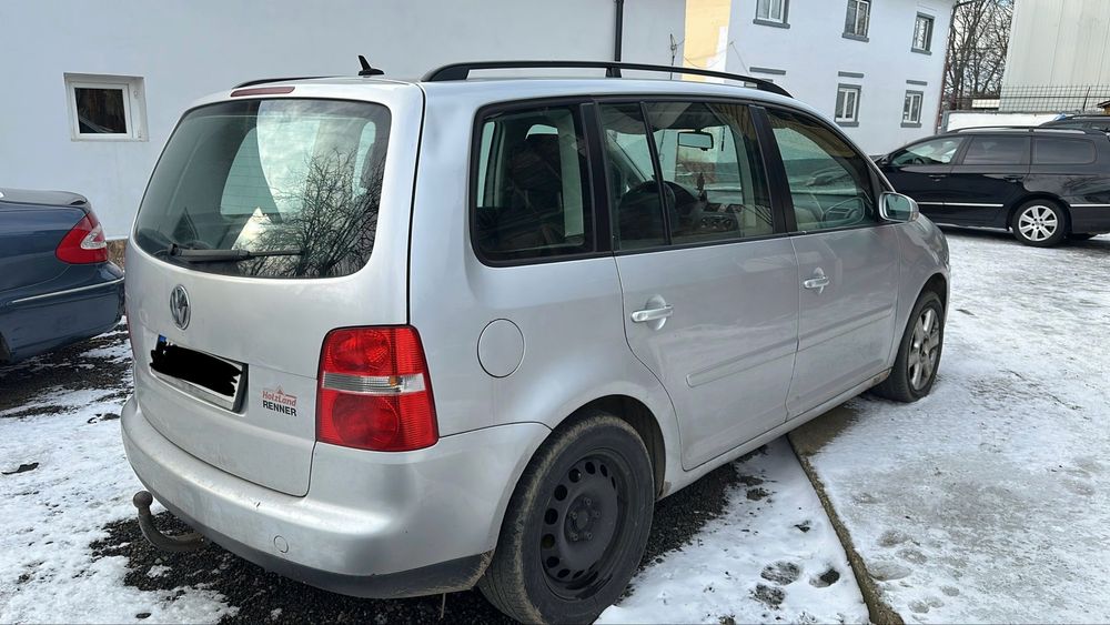 Dezmembrez dezmembrari vw touran 1.9 TDI BLS 105 cai 6+1 trepte 2007