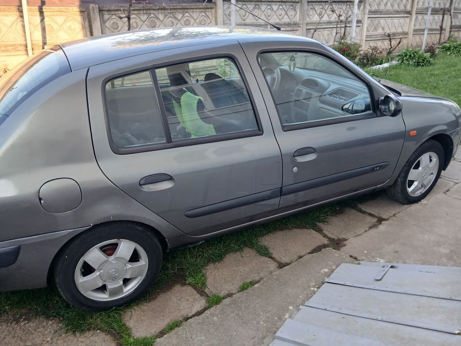 Vând Renault Clio 2003 1.4 benzina