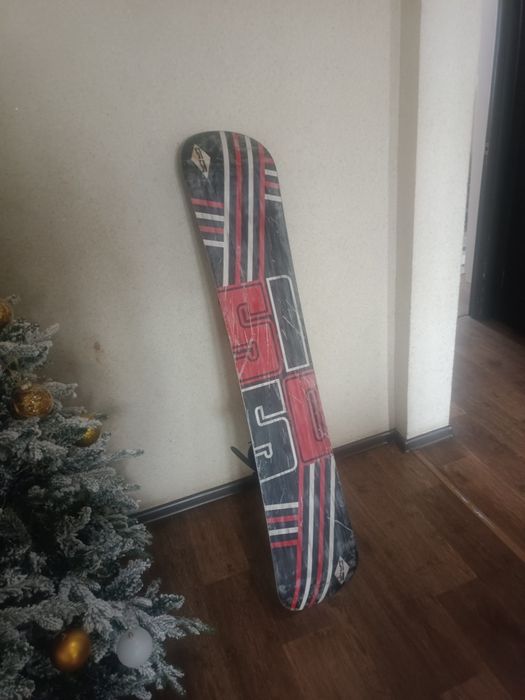 Продам сноуборд 155см