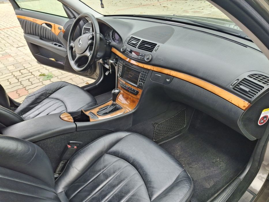 Mercedes benz w211