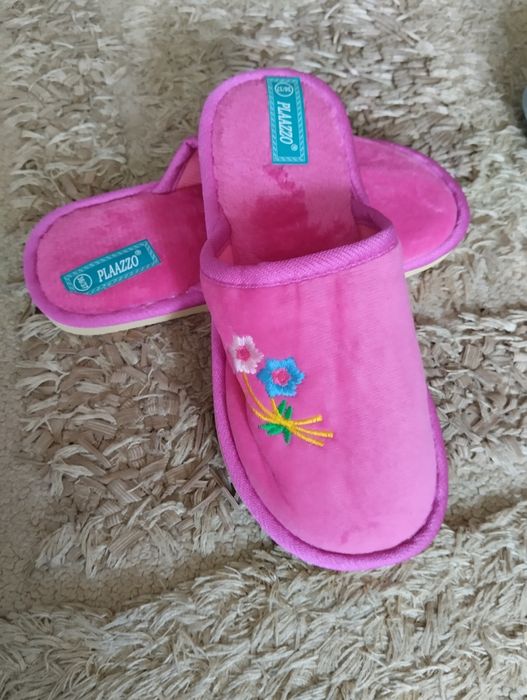 Распродаю Домашние тапочки