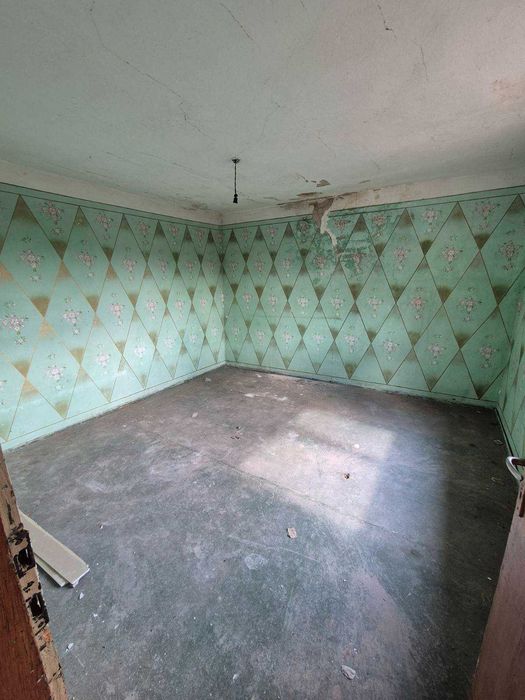 Продава се Къща в с. Бреница, Област Плевен - 100 кв.м за 123 €/кв.м - Снимка #16