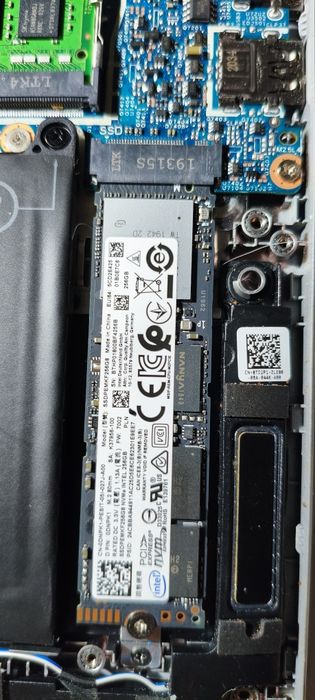 Laptop Dell 7400 fara ecran functional